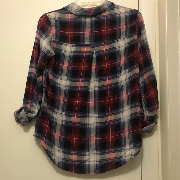 Adorable Flannel-ish Top - Picture 8 of 8